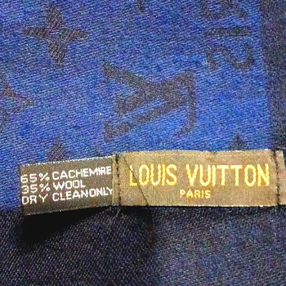 Louis Viutton wrap/scarf